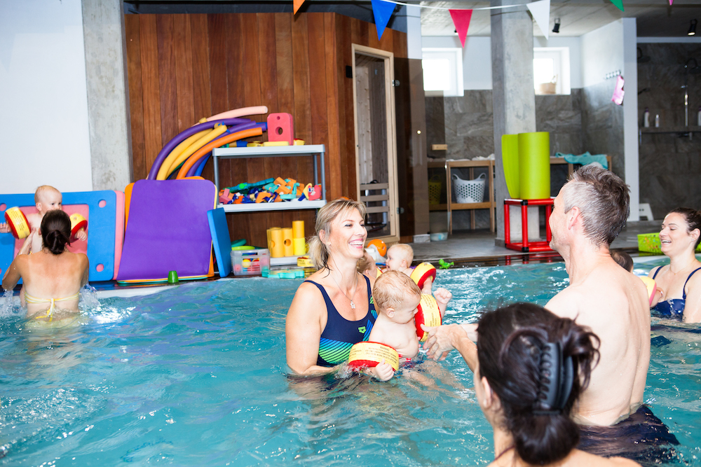 detske_plavanie_korytnacka_plavanie_pre_deti_korytnacka_plavanie_babatka_bratislava_plavanie_pre_babatka_detske_oslavy_detske_tabory_plavecke_tabory