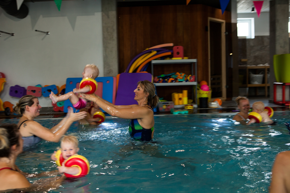 detske_plavanie_korytnacka_plavanie_pre_deti_korytnacka_plavanie_babatka_bratislava_plavanie_pre_babatka_detske_oslavy_detske_tabory_plavecke_tabory