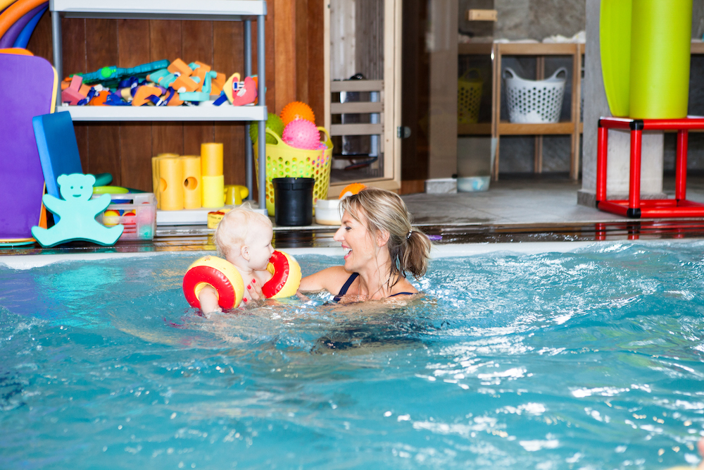 detske_plavanie_korytnacka_plavanie_pre_deti_korytnacka_plavanie_babatka_bratislava_plavanie_pre_babatka_detske_oslavy_detske_tabory_plavecke_tabory