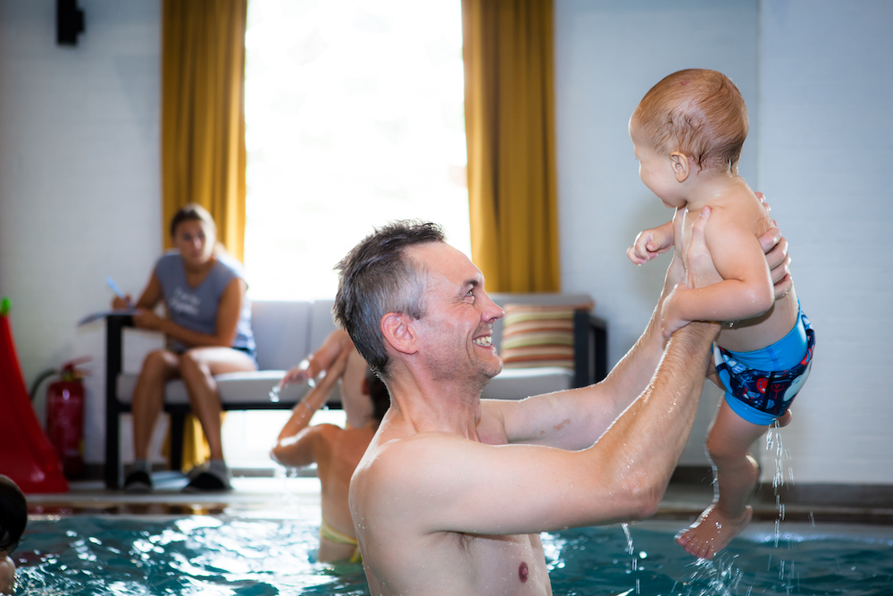 detske_plavanie_korytnacka_plavanie_pre_deti_korytnacka_plavanie_babatka_bratislava_plavanie_pre_babatka_detske_oslavy_detske_tabory_plavecke_tabory_22