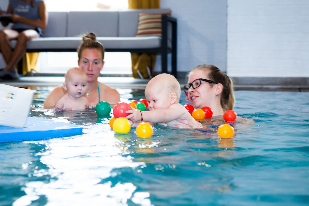 detske_plavanie_korytnacka_plavanie_pre_deti_korytnacka_plavanie_babatka_bratislava_plavanie_pre_babatka_detske_oslavy_detske_tabory_plavecke_tabory