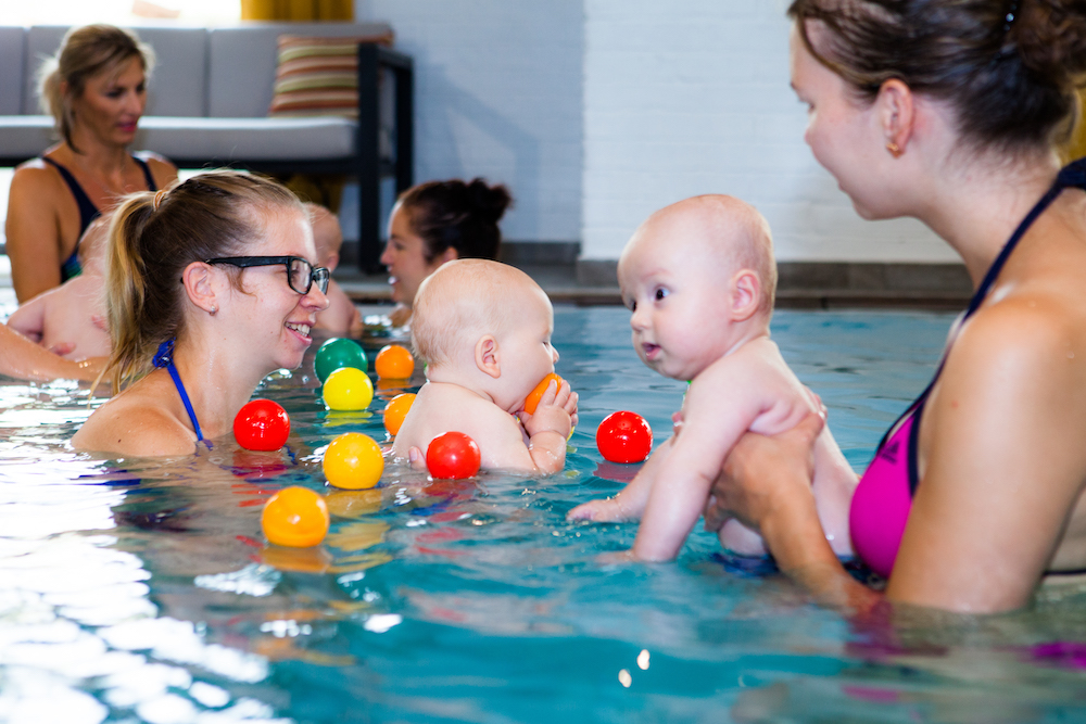 detske_plavanie_korytnacka_plavanie_pre_deti_korytnacka_plavanie_babatka_bratislava_plavanie_pre_babatka_detske_oslavy_detske_tabory_plavecke_tabory